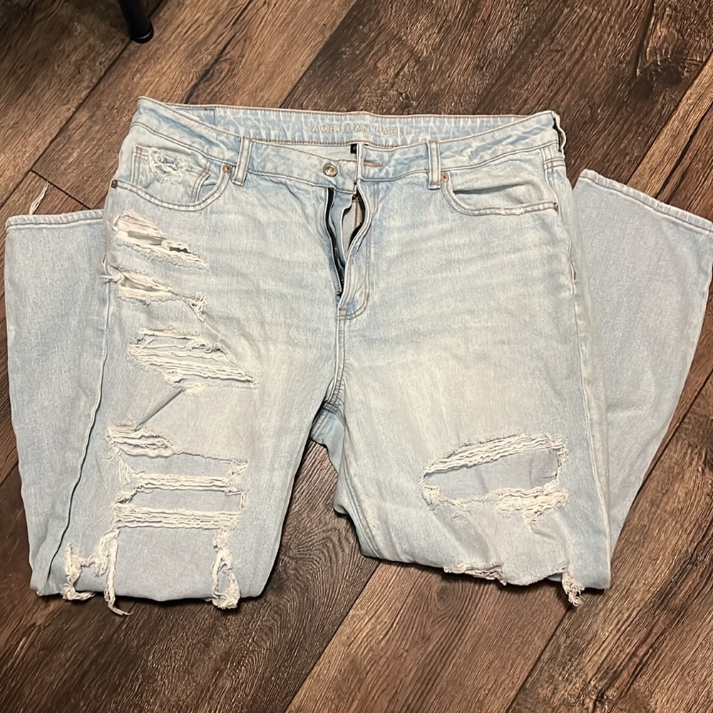 American Eagle mom jeans